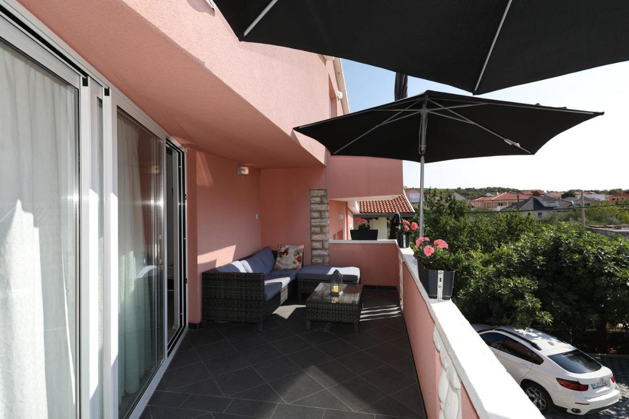 Apartment With Private Pool Sukošan Exteriör bild