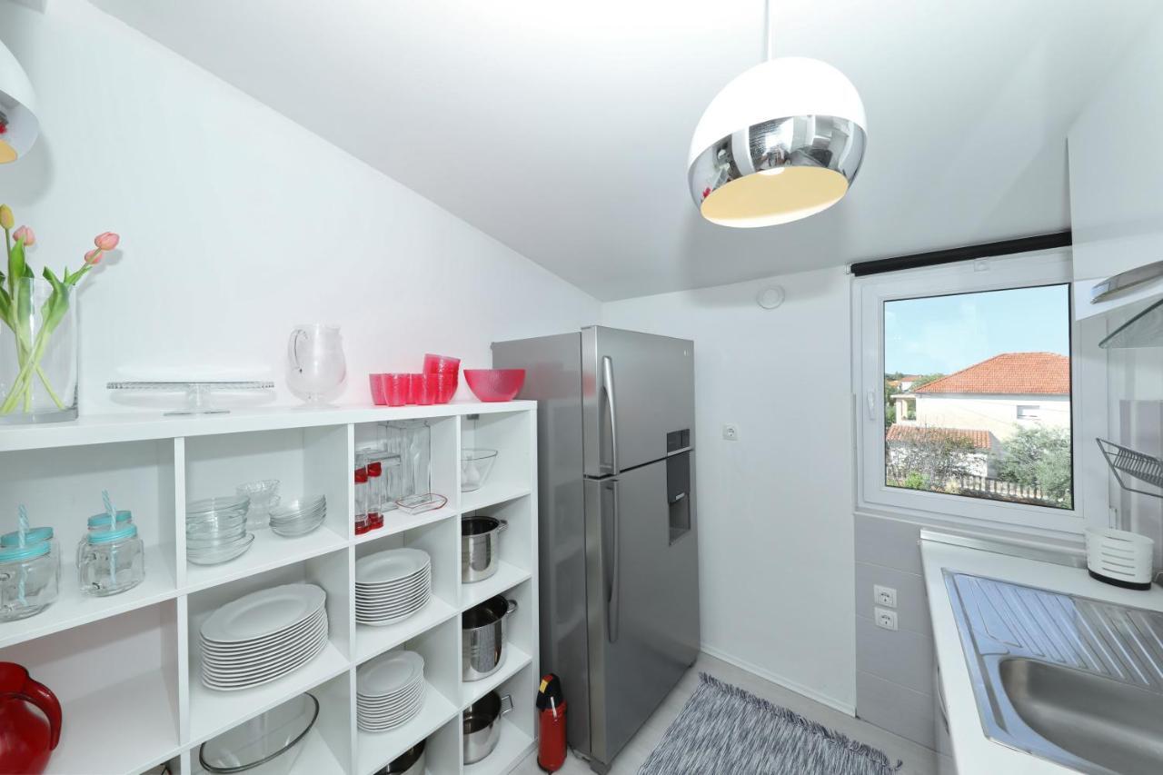 Apartment With Private Pool Sukošan Exteriör bild